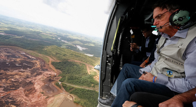 Bolsonaro viajou a Brumadinho (MG) no comeÃ§o da manhÃ£ deste sÃ¡bado