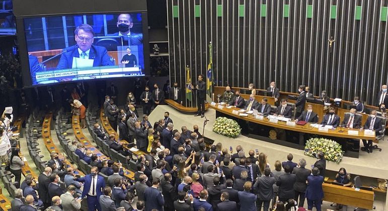 Bolsonaro pediu provação de reformas em mensagem ao Congresso Nacional