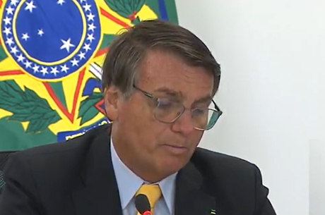 Bolsonaro defende ampliação de negócios com árabes