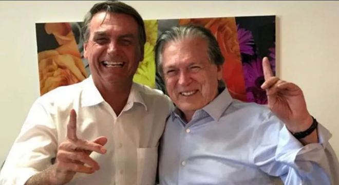 Bolsonaro com Bivar, presidente do PSL