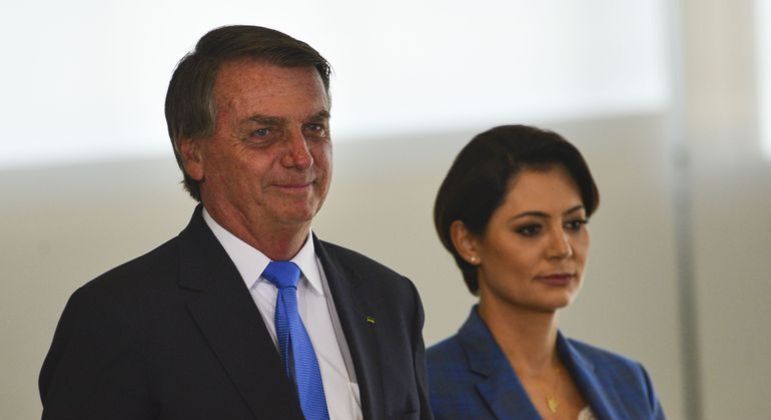 Ex-presidente Jair Bolsonaro e Michelle no lançamento do Canal Educação e do Canal Libras, no Palácio do Planalto.