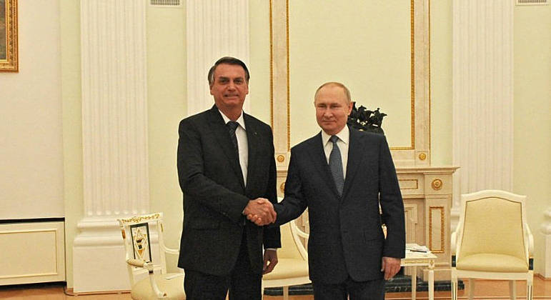 O presidente Jair Bolsonaro em encontro com Vladimir Putin em Moscou, na Rússia