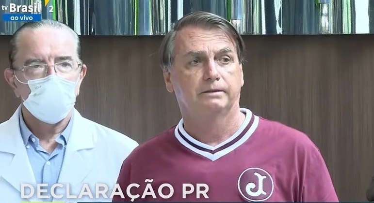 Presidente Jair Bolsonaro e médico Antônio Macedo, em hospital da Rede D'Or, em SP