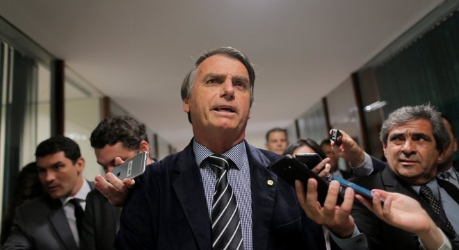 Bolsonaro no Congresso em foto de 2018; Fernando Schüler acredita que governo 'não terá' base orgânica no Legislativo