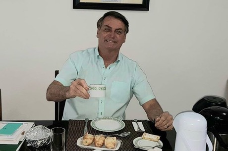 Bolsonaro diz se sentir bem graças à hidroxicloroquina