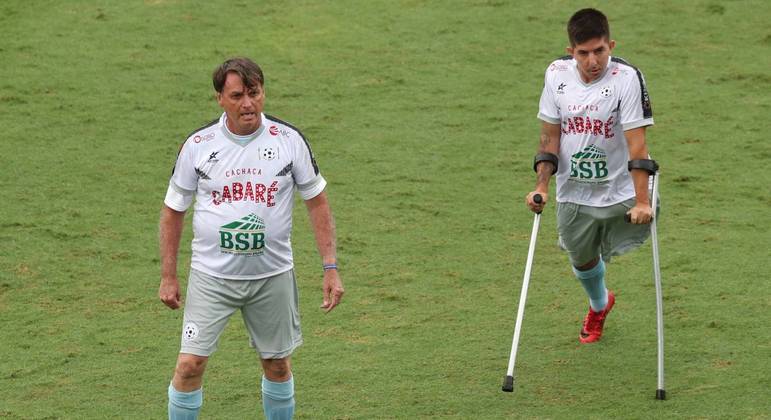 Bolsonaro participou de jogo beneficente