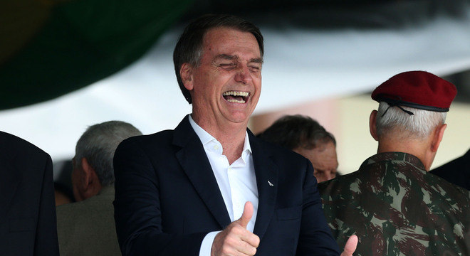Bolsonaro participou de cerimônia militar no Rio de Janeiro