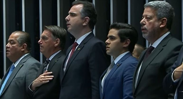 Bolsonaro participa da promulgação da PEC dos Benefícios Sociais, no Congresso