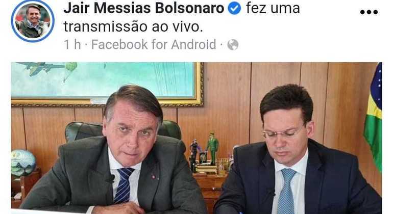 Presidente Bolsonaro durante entrevista nesta quinta-feira (25)