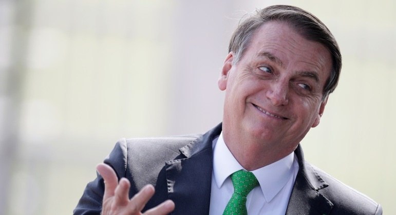 Aprovação do presidente Jair Bolsonaro caiu e chegou a 24%, a pior da história
