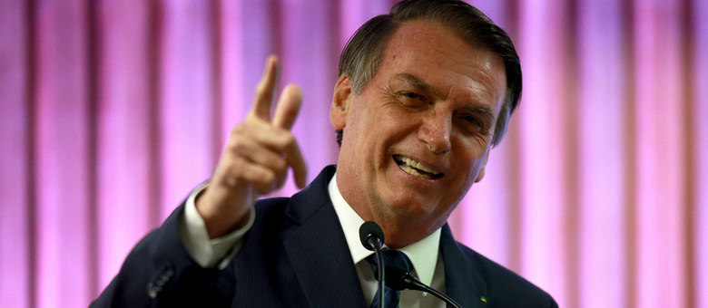 Capitão reformado do Exército, Bolsonaro se elegeu com apoio de militares