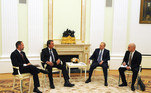 Bolsonaro se encontra com Putin em Moscou