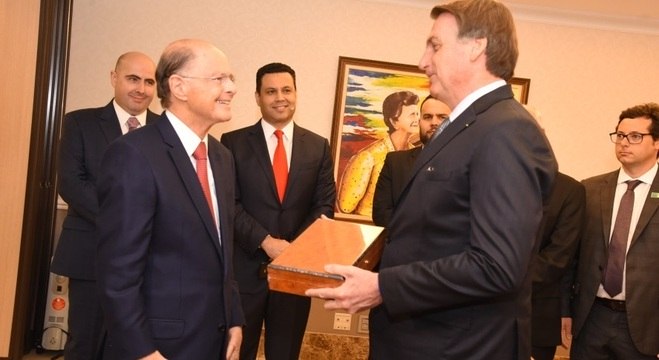 Presidente Bolsonaro Ã© recebido pelo bispo Macedo no Templo de SalomÃ£o