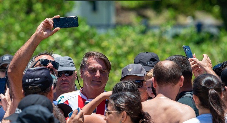 Bolsonaro deixou Santa Catarina  de madrugada