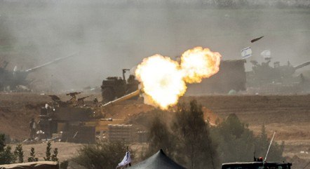 Israel iniciou um intenso bombardeio contra alvo na Faixa de Gaza  desde o ataque do Hamas em 7 de outubro