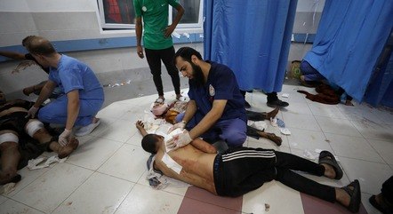 Feridos e desabrigados procuram hospitais em Gaza