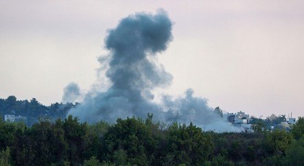 Fumaça é vista após bombardeio no Líbano