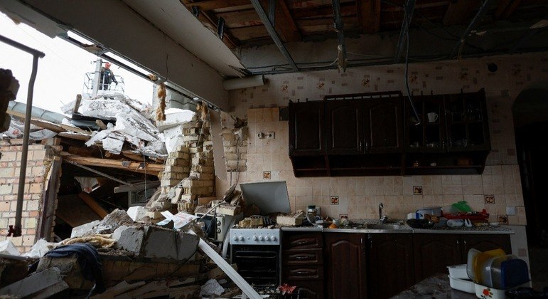 De acordo com um porta-voz da Ucrânia, a maior parte dos danos foi na capital do país, Kiev, onde também fica a sede do governo federal. Ao menos 20 mísseis tinham como alvo a região