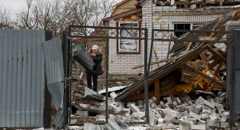 O Kremlin afirmou que essa entrega de equipamento pesado significou o 'envolvimento direto' das potências ocidentais no conflito e intensificou a ofensiva também em várias áreas da região de Donetsk, no leste da Ucrânia