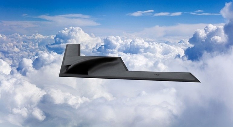 Design aerodinâmico da aeronave e suas grandes asas inclinadas para trás são destaques dos B-21 Raider
