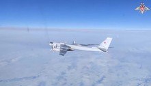 Rússia realiza exercício com bombardeiro em fronteira com EUA