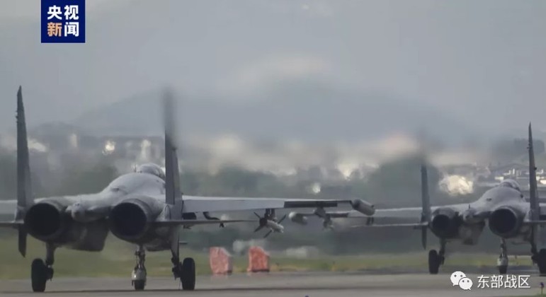 71 aviões da força aérea chinesa entraram na zona de identificação de defesa aérea de Taiwan