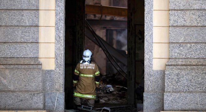 Unesco lamentou a 'perda inestimável para a humanidade da coleção excepcional' do Museu Nacional do Rio. 