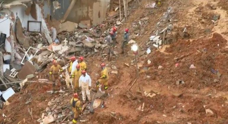 Buscas por três desaparecidos após chuvas em Franco da Rocha (SP) chegam ao sexto dia