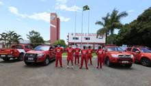 Bombeiros e cães farejadores do DF iniciam buscas em Petrópolis