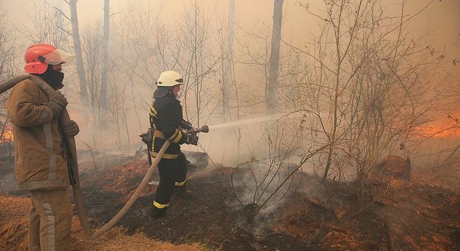 Autoridades dizem que nível de radiação próxima ao local do incêndio estão em níveis "normais"