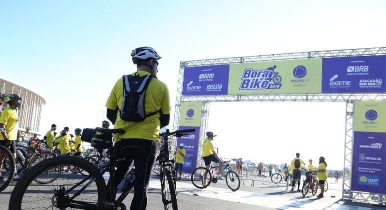 Largada do passeio será às 17h, no Eixo Monumental, em Brasília (DF)