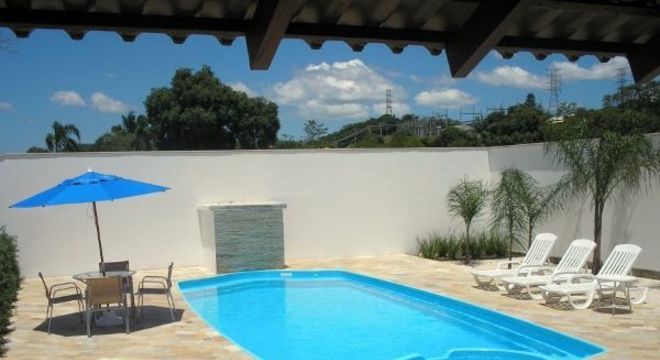 Borda de piscina com pedra são tomé