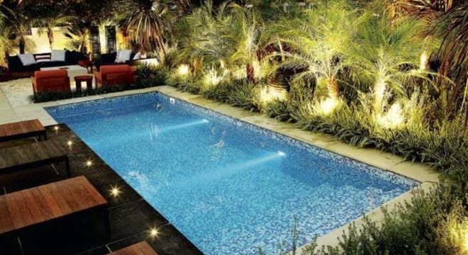 Borda de piscina de fibra com iluminação