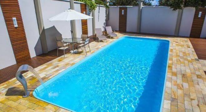 Borda de piscina de vinil