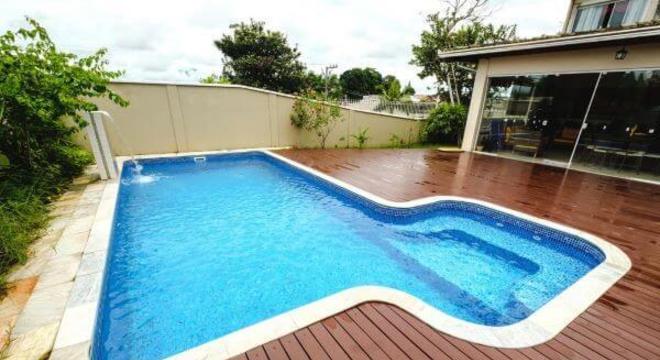 Borda para piscina diferente