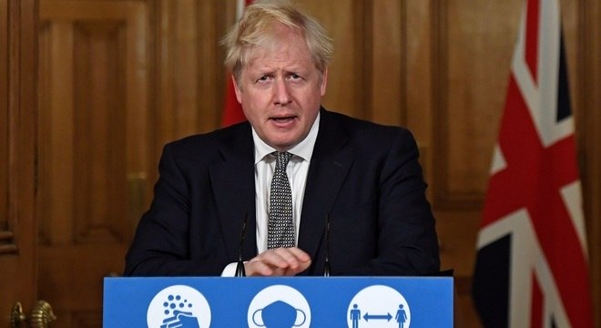 Primeiro-ministro britânico Boris Johnson teve contato com infectado