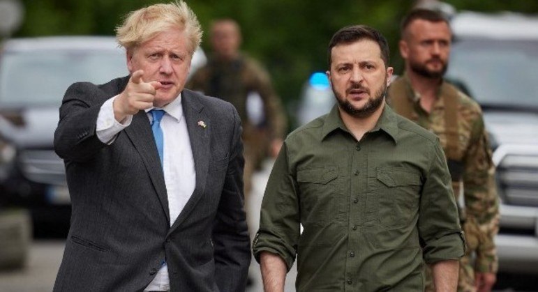 Boris Johnson e Volodmir Zelenski