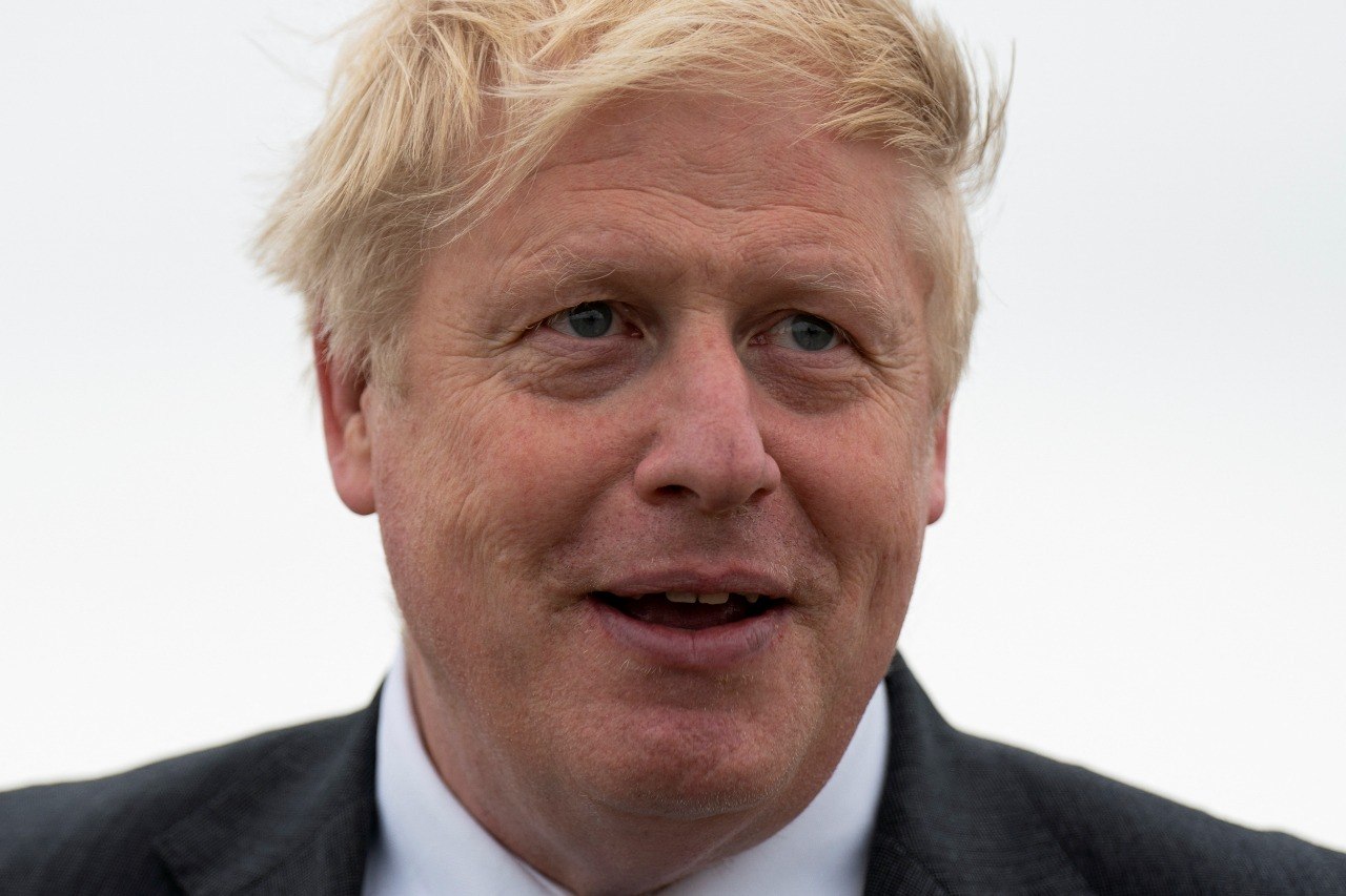 Primeiro-ministro britânico Boris Johnson disse que Putin não invadiria Ucrânia se fosse mulher