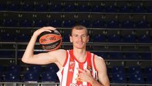 Jogador de basquete sérvio perde rim após levar cotovelada
