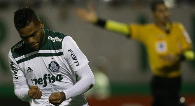 Borja vê força do elenco palmeirense em todos os campeonatos que disputa