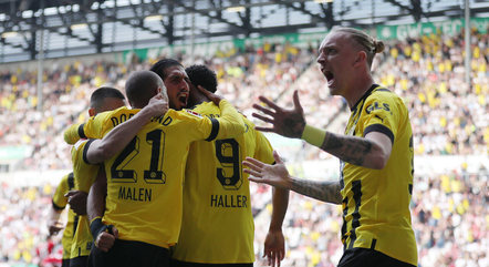 Com gols de Haller e Brandt, Borussia venceu por 3 a 0
