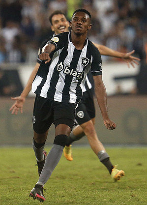 Jeffinho brilhou na vitória do Glorioso sobre o Furacão
