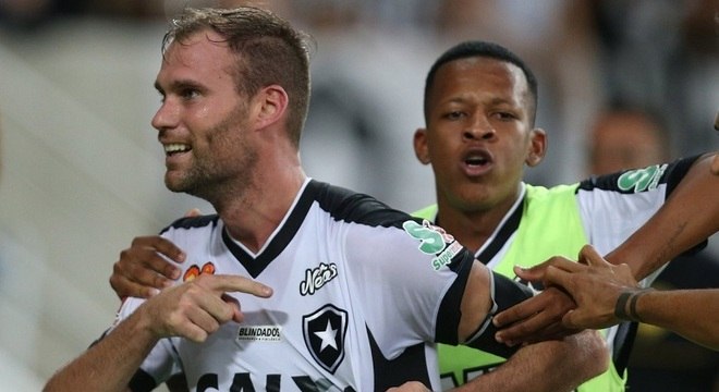 VASCO VENCE E COMPLICA O BOTAFOGO, CHAMPIONS LEAGUE E A CONVOCAÇÃO