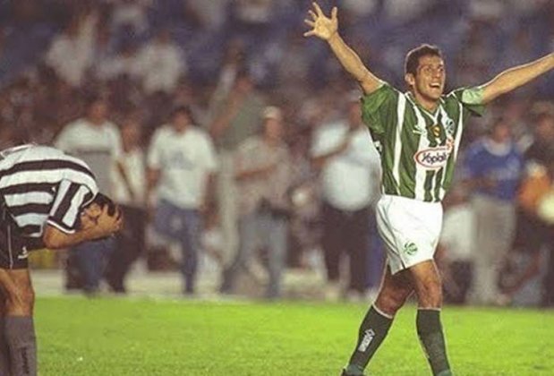 Botafogo: chegou a ser vice-campeão em 1999