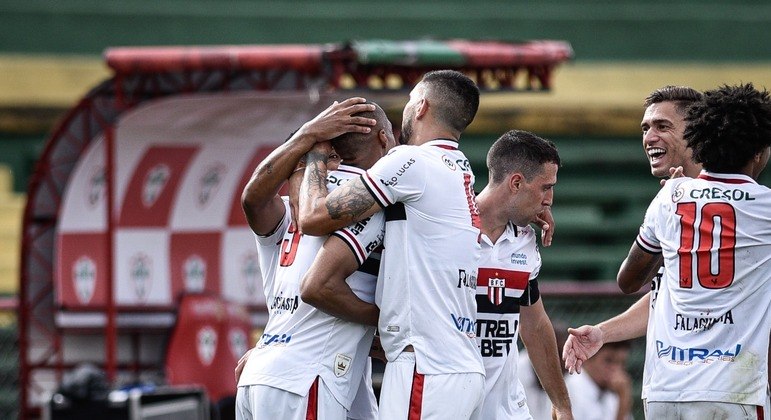 Na estreia do Paulist&Atilde;&pound;o, Botafogo vence a Portuguesa no Canind&Atilde;&copy; - Futebol -  R7 Campeonato Paulista