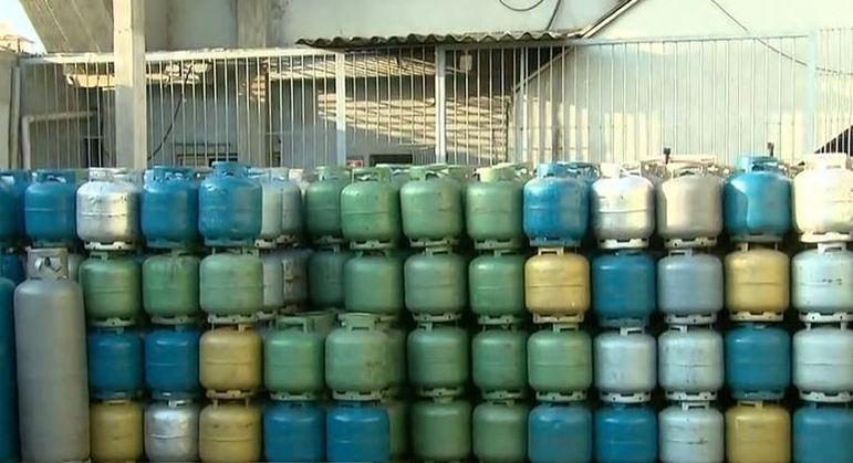 Procon-SP flagra sobrepreço em botijões de gás em cinco estabelecimentos da capital