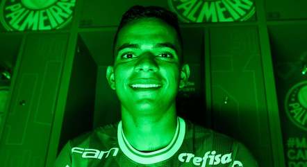 Bruno Rodrigues com a camisa do Palmeiras 