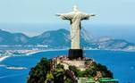 O Brasil está em 20° lugar. Com o passaporte brasileiro é possível entrar em 169 países, um a menos do que em 2021, pois o México voltou a exigir o visto temporário