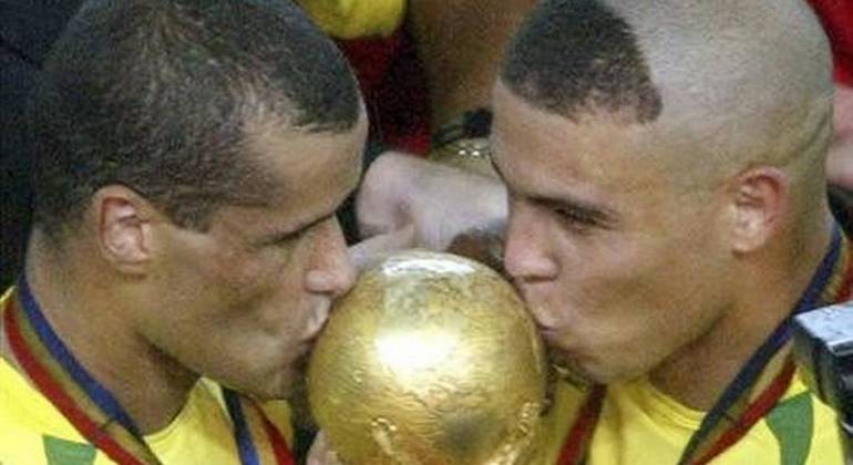 Rivaldo, Ronaldo e a Taça FIFA