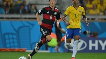 Özil im Ruhestand!  Sehen Sie, wo die deutschen Spieler in den unvergesslichen 7-1-Bildern stehen